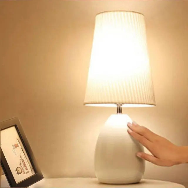 Modern Simple Mini Table Lamp Bedside Light with Black Shade