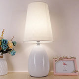 Modern Simple Mini Table Lamp Bedside Light with Black Shade