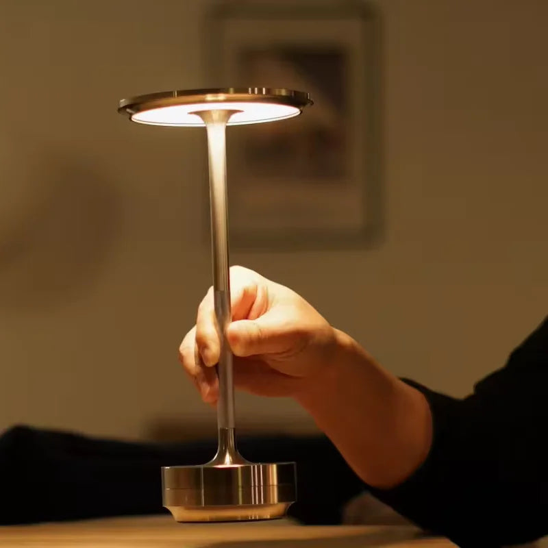 Dropshipping Lampe Bureau Dimmable Modern Wireless Rechargeable Bed Side Cordless LED Electroplated Metal Cordless Table Lamp